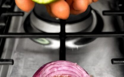 Mezcla jengibre y aceite de oliva: Bébelo 30 minutos antes del sex@ y dura 3 o 4 horas en la cama… ¡y me lo agradecerás después! img