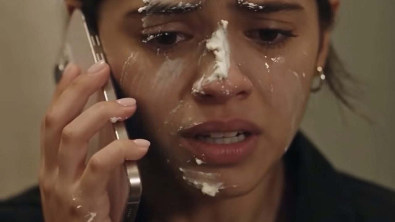 La novia humilló a una mesera sin saber que su padre había pagado la boda